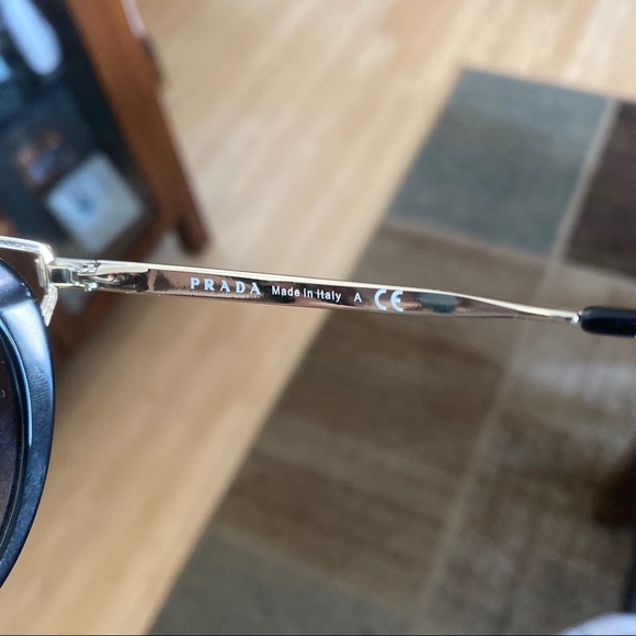 Authentic Prada Catwalk Sunglasses - Picture 8 of 9